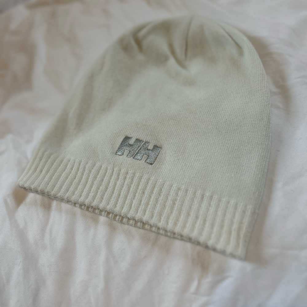 NWOT Helly Hansen Cream Beanie